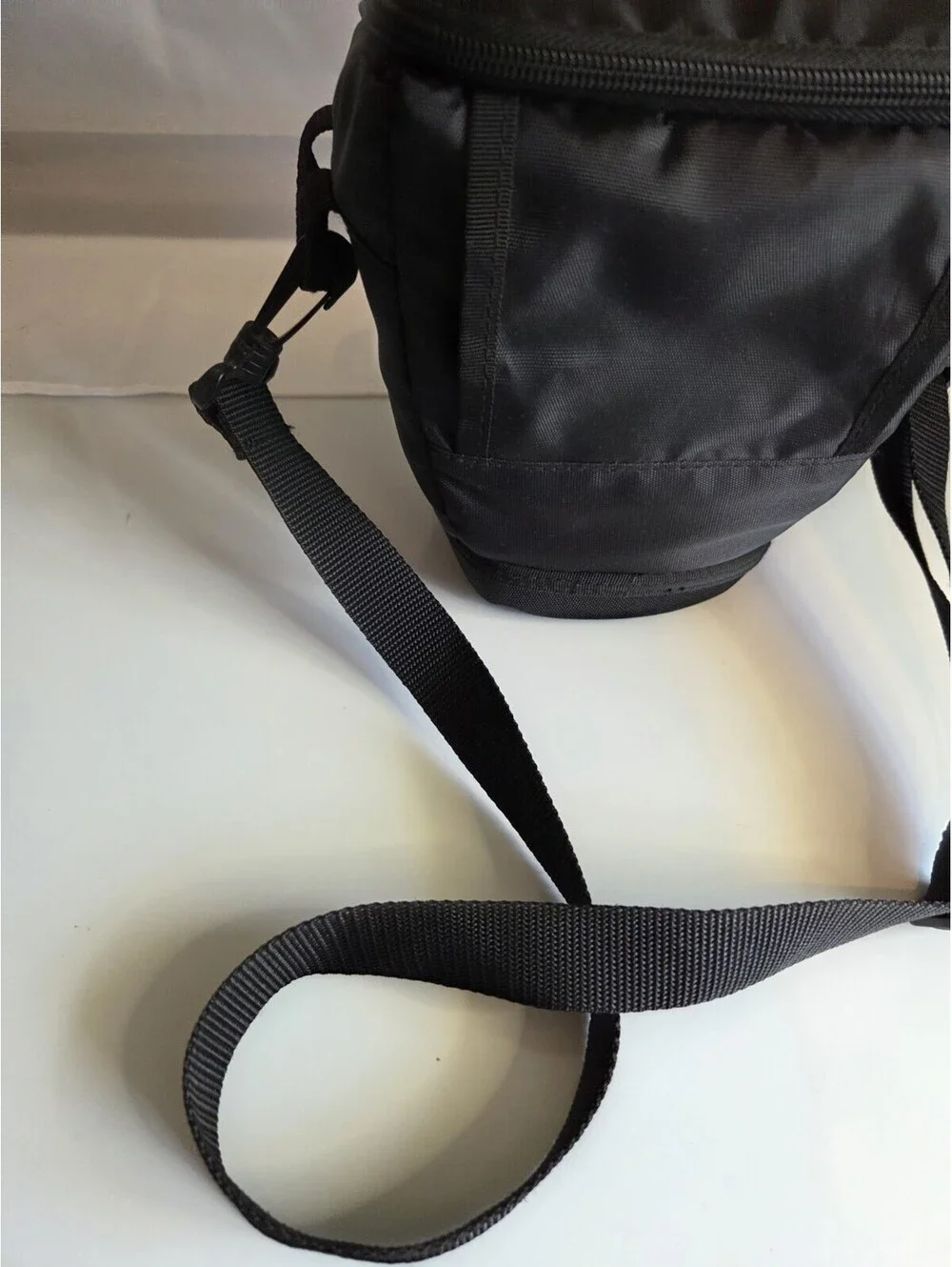 Case Logic SLR Zoom Camera & Lens Holster Bag w/ Hard Bottom And Strap SC4